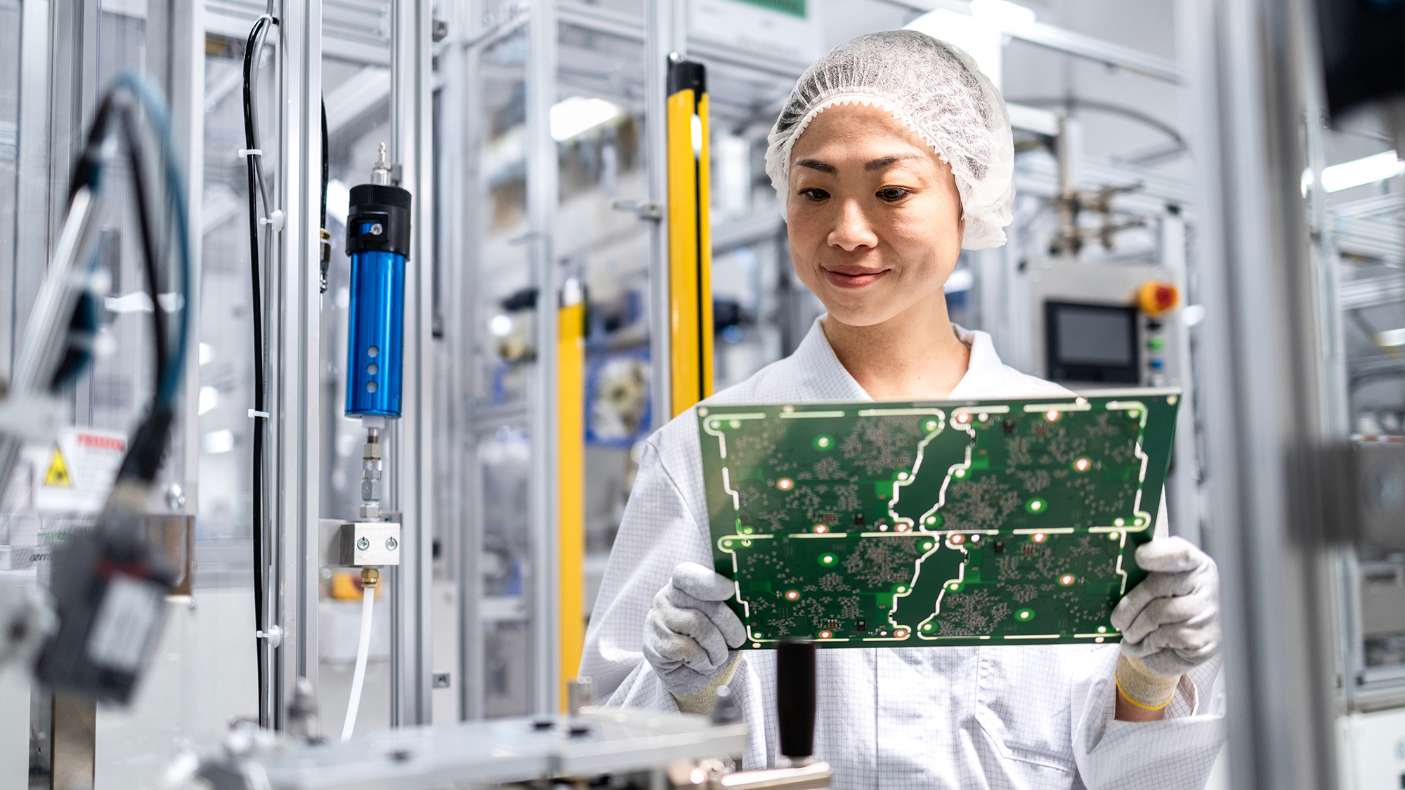 Chinese Semiconductors Breakthrough: Chips and IC Innovations in 2024–2025